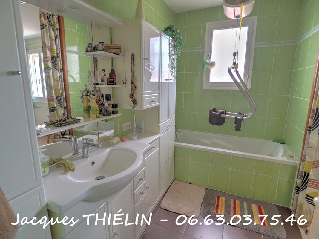 BLOU Maison de plain-pied 112 m² ? Prête à vivre, 3 chambres, grande dépendance et cadre campagne à 5 min de Longué-Jumelles 9