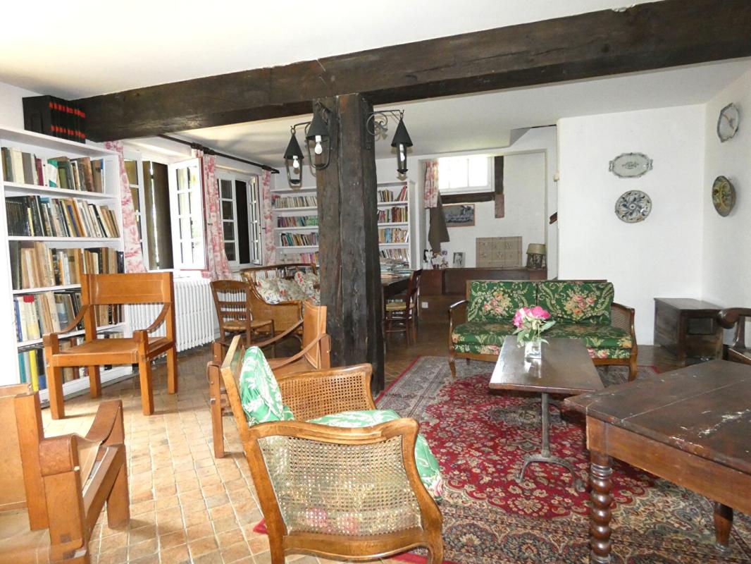 PAYZAC Propriété Payzac  440 m2 / 9 chambres /terrain 3 hectares / bord de rivière 11