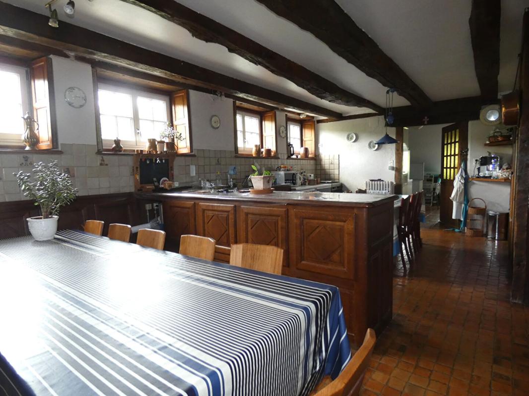 PAYZAC Propriété Payzac  440 m2 / 9 chambres /terrain 3 hectares / bord de rivière 9