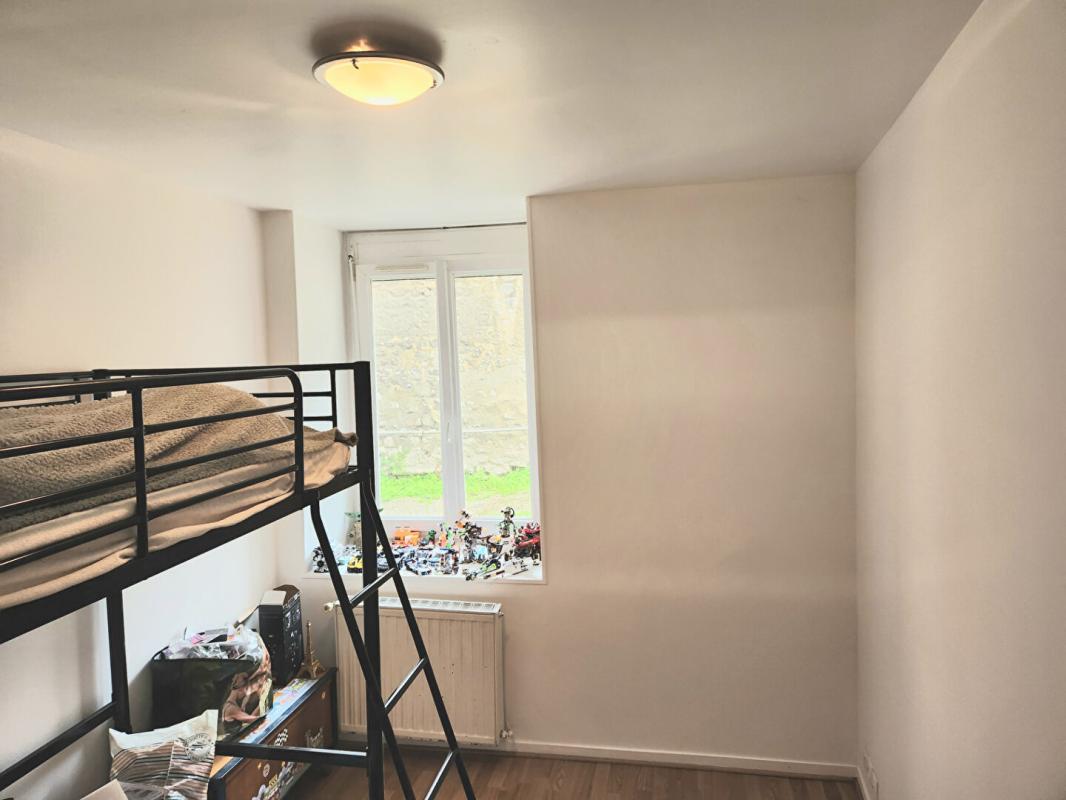 LES ANDELYS Exclusivité - Les Andelys - Immeuble de rapport de 3 logements  dont 2 loués pour une rentabilité de 18.240 par an.- Prix 195.900 6