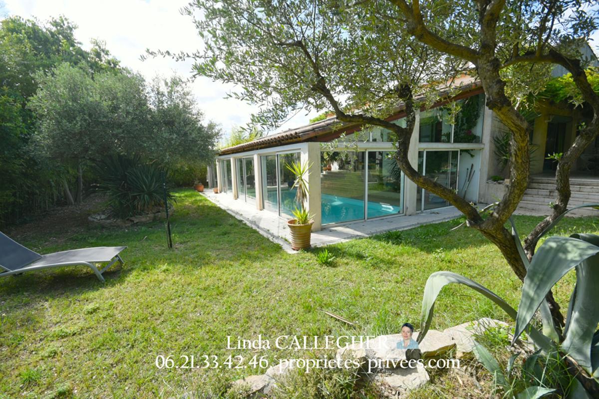 AUBAIS Maison Aubais 8 pièce(s) 217 m2 1