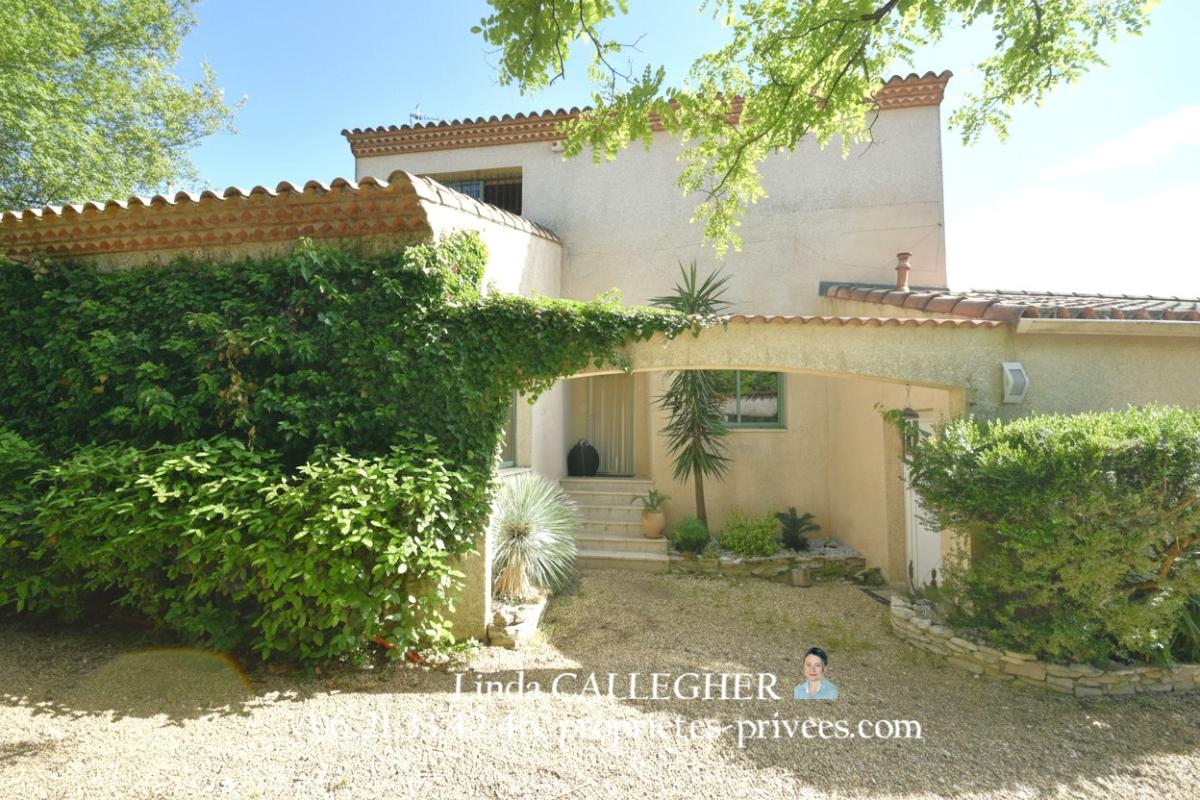 AUBAIS Maison Aubais 8 pièce(s) 217 m2 18