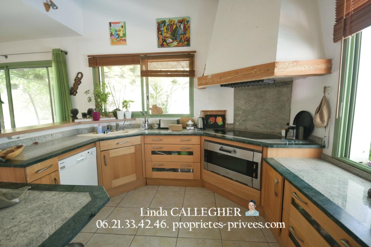AUBAIS Maison Aubais 8 pièce(s) 217 m2 5