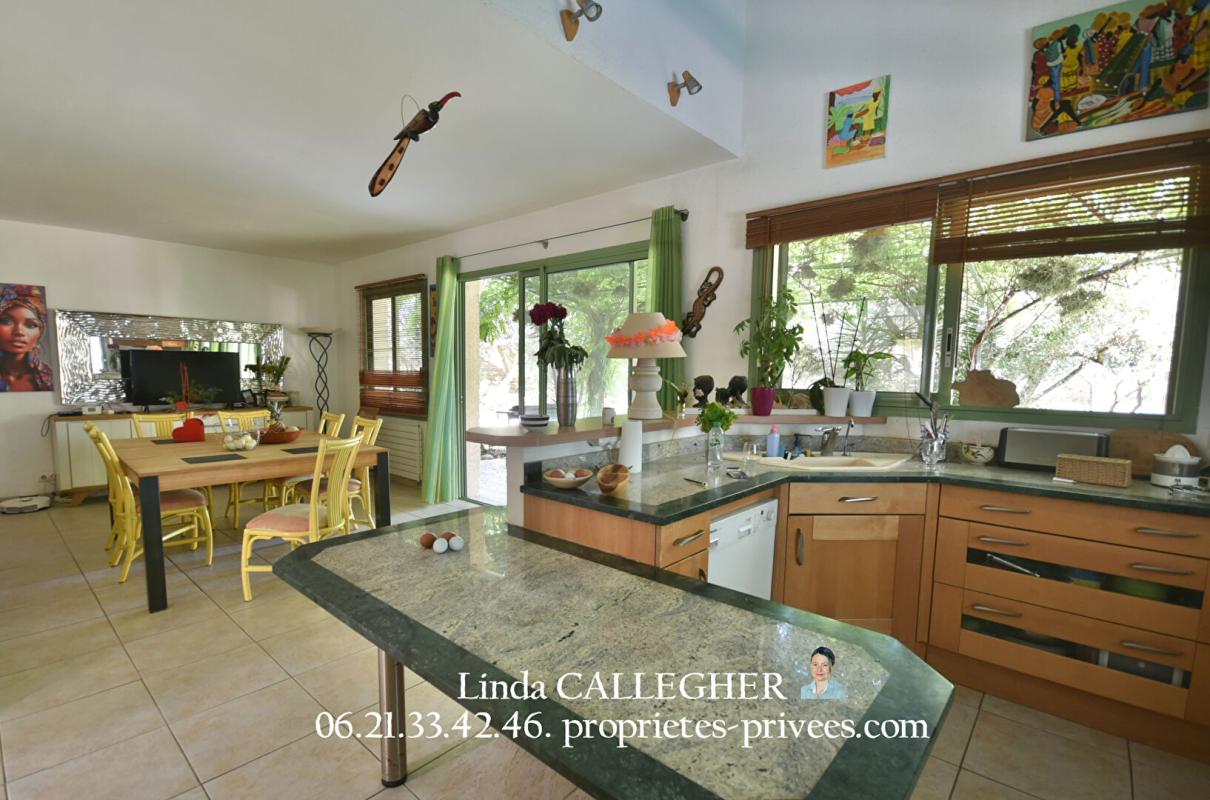 AUBAIS Maison Aubais 8 pièce(s) 217 m2 6