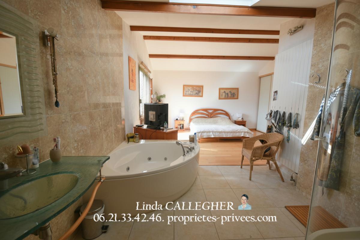 AUBAIS Maison Aubais 8 pièce(s) 217 m2 7