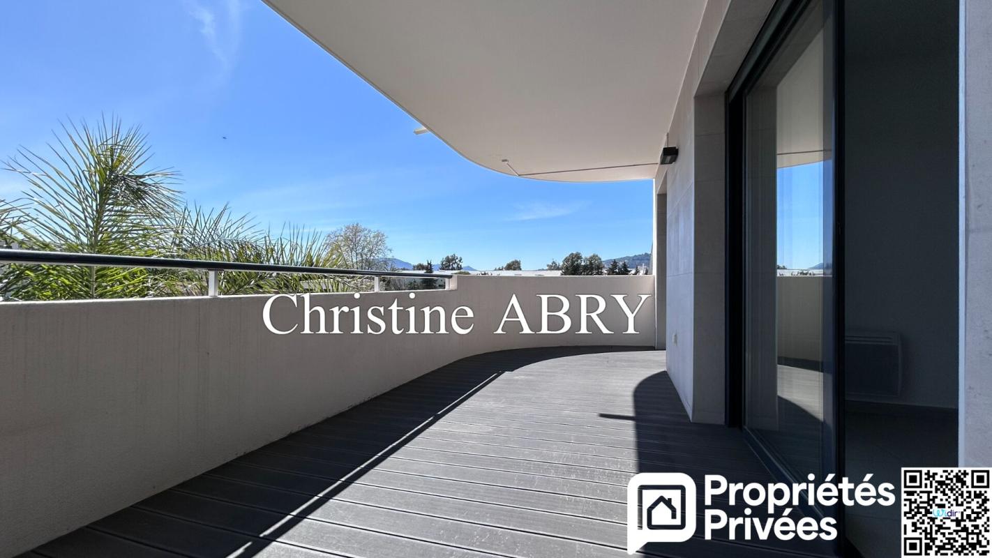 CANNES APPARTEMENT T2 MODERNE 44M² AVEC TERRASSE PROCHE PLAGE 1