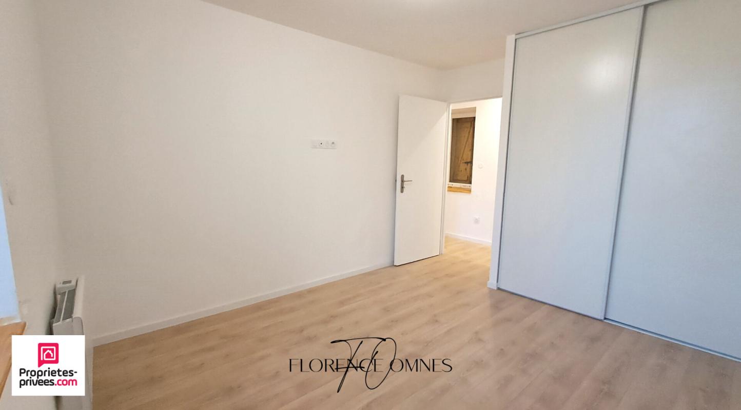 PEZENS Maison de ville  5 chambres entièrement rénovée Pezens  132 m2 + Remise 30m2 13