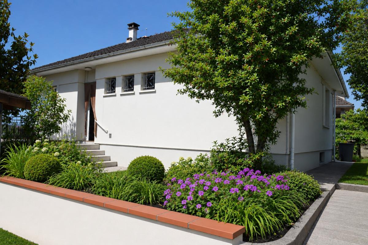 LAFRANCAISE Lafrançaise, 82130 , Tarn et Garonne. Maison  plain-pied  82 m², 5 Pièces , 3 chambres avec jardin privatif et garage fermé 1