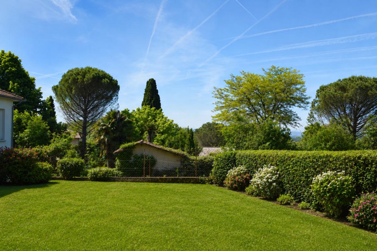 LAFRANCAISE Lafrançaise, 82130 , Tarn et Garonne. Maison  plain-pied  82 m², 5 Pièces , 3 chambres avec jardin privatif et garage fermé 10