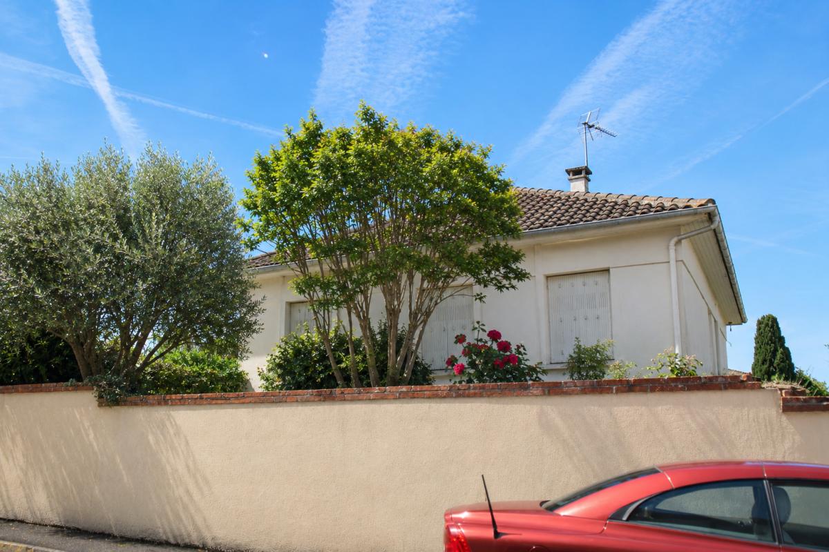 LAFRANCAISE Lafrançaise, 82130 , Tarn et Garonne. Maison  plain-pied  82 m², 5 Pièces , 3 chambres avec jardin privatif et garage fermé 13