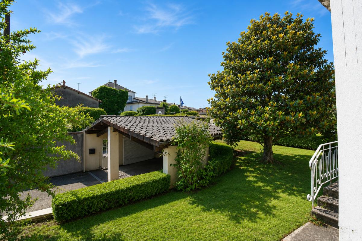 LAFRANCAISE Lafrançaise, 82130 , Tarn et Garonne. Maison  plain-pied  82 m², 5 Pièces , 3 chambres avec jardin privatif et garage fermé 15