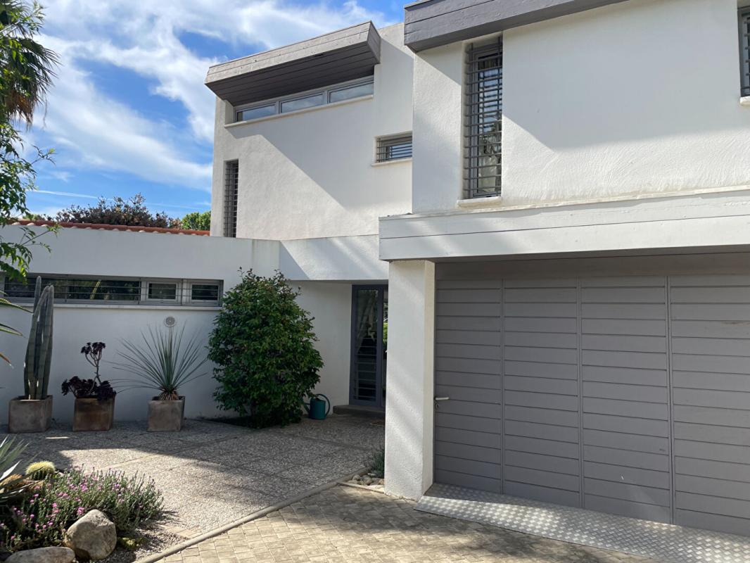 SAINT-CYPRIEN Villa Saint Cyprien 5 pièce(s) 130 m2 1