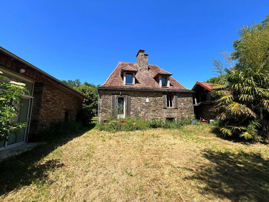 SARRAZAC Maison Sarrazac 7 pièce(s) 265 m2 1