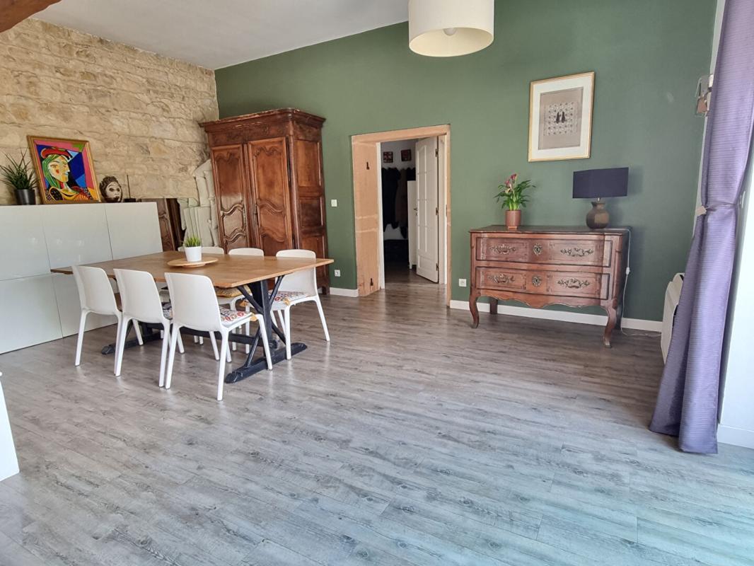 LES CHERES Maison Les Cheres 8 pièces 220 m2, garage, piscine 6