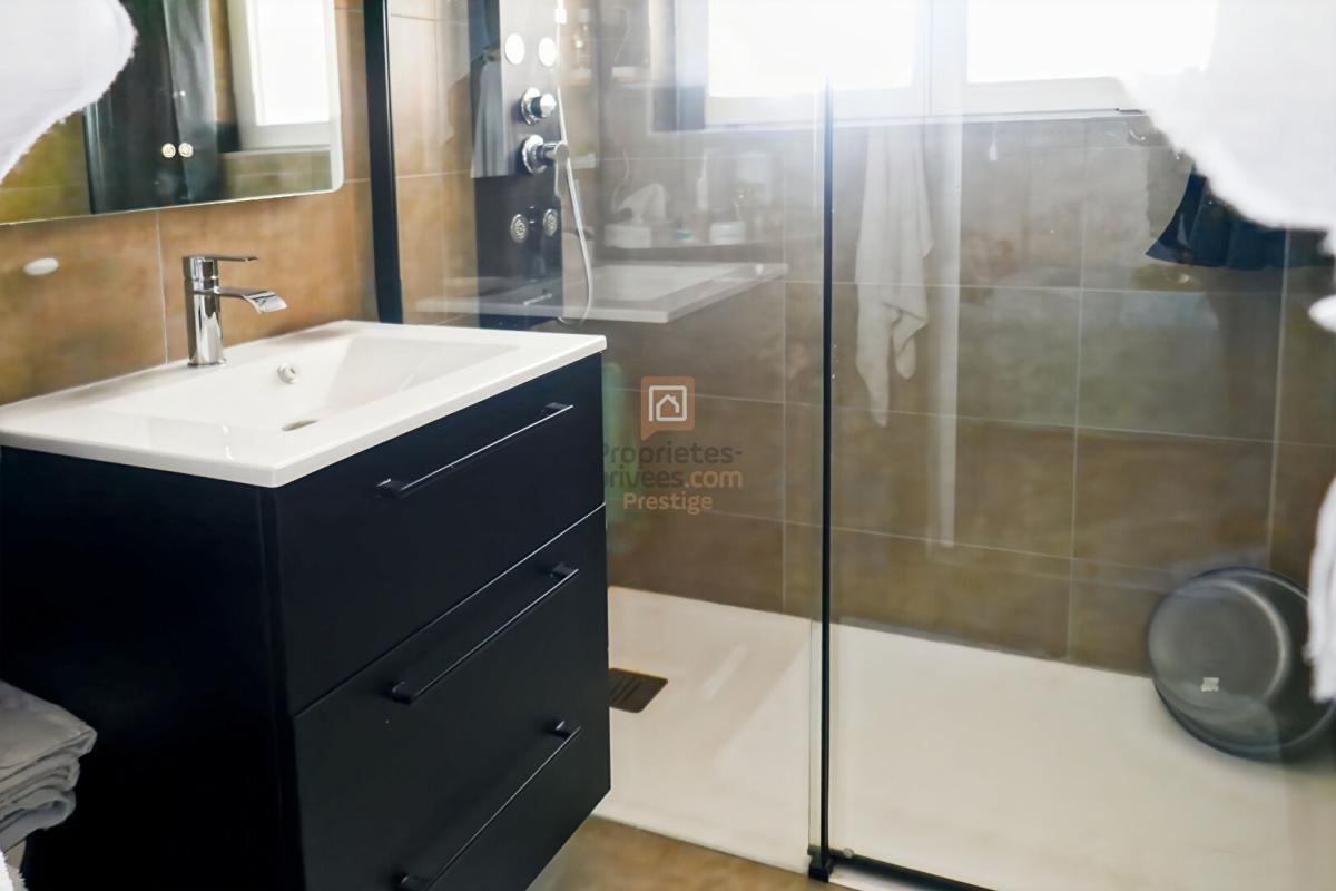 MERIGNAC MERIGNAC CHARMANTE MAISON FAMILIALE AVEC JARDIN ET CARPORT 8