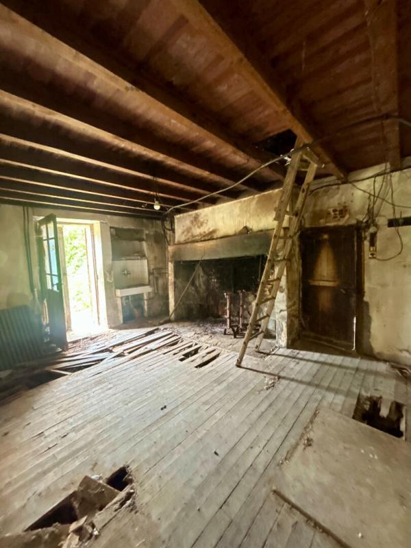 CHATEAU-L'EVEQUE A vendre, grange à rénover située à 5 min de CHANCELADE 24650 6