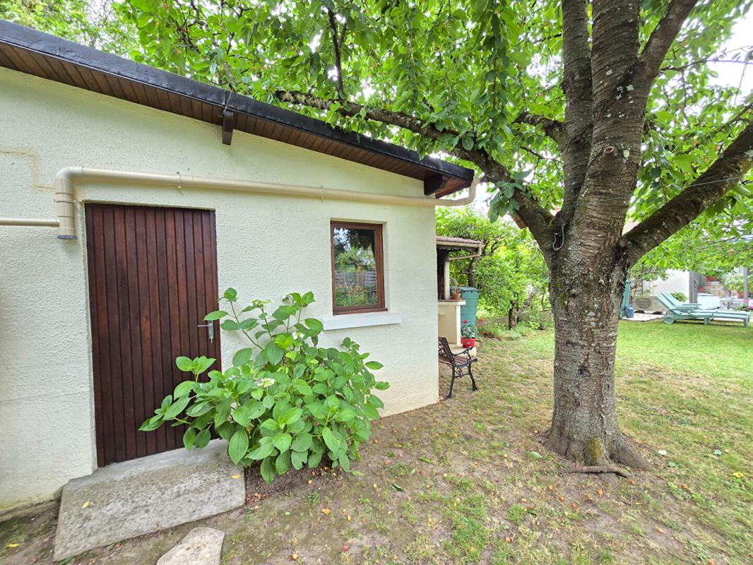 BROU-SUR-CHANTEREINE Maison individuelle avec 4 chambres, véranda et magnifique jardin 18