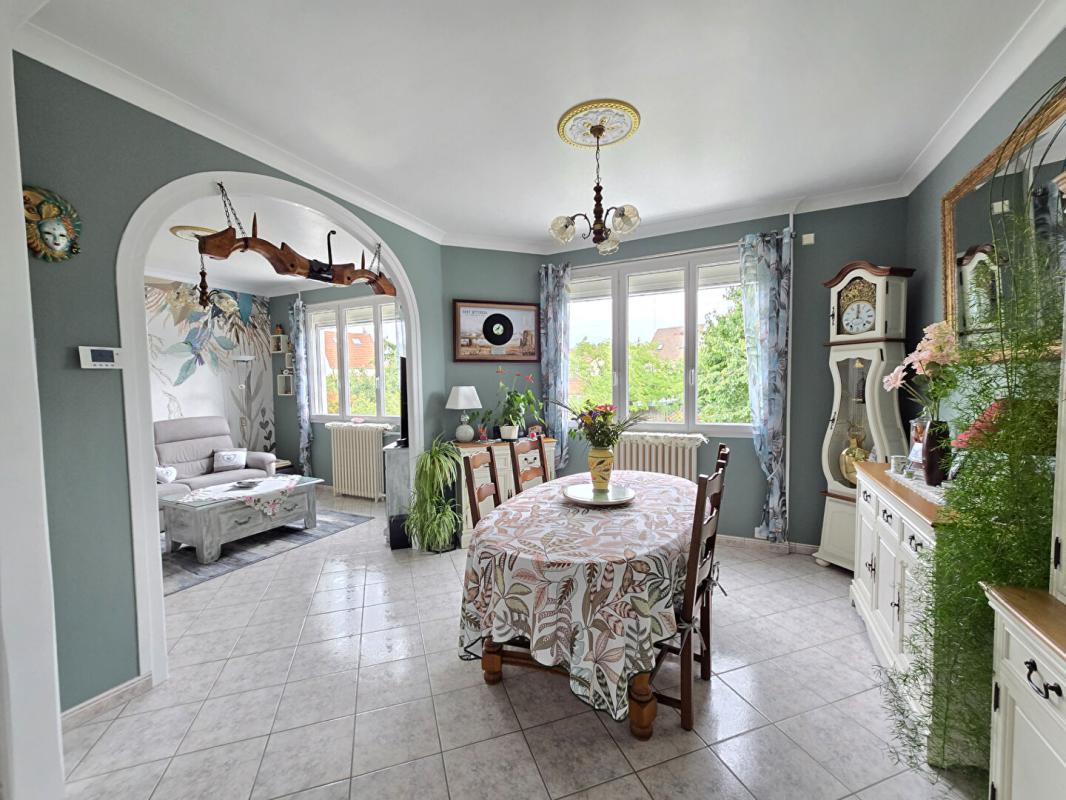 BROU-SUR-CHANTEREINE Maison individuelle avec 4 chambres, véranda et magnifique jardin 3