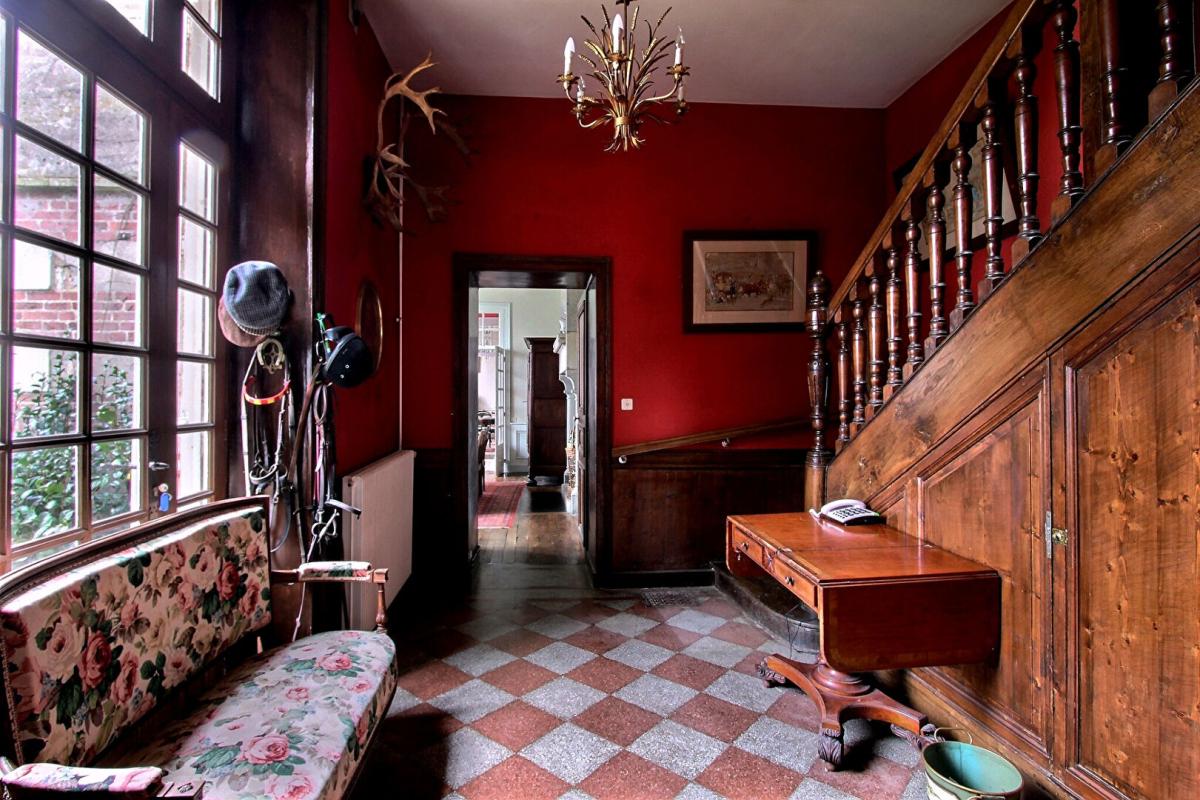 RENNES Manoir de 1850, maison de gardien et tennis sur un parc de 5ha 10
