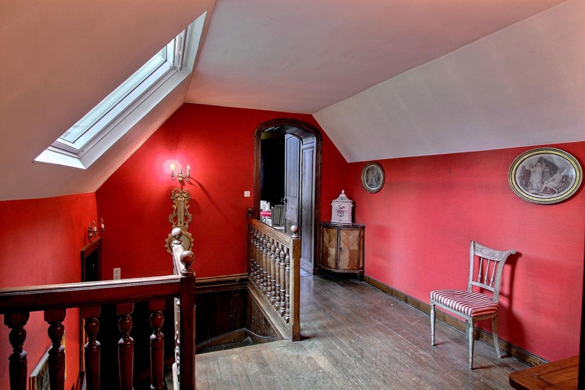 RENNES Manoir de 1850, maison de gardien et tennis sur un parc de 5ha 5