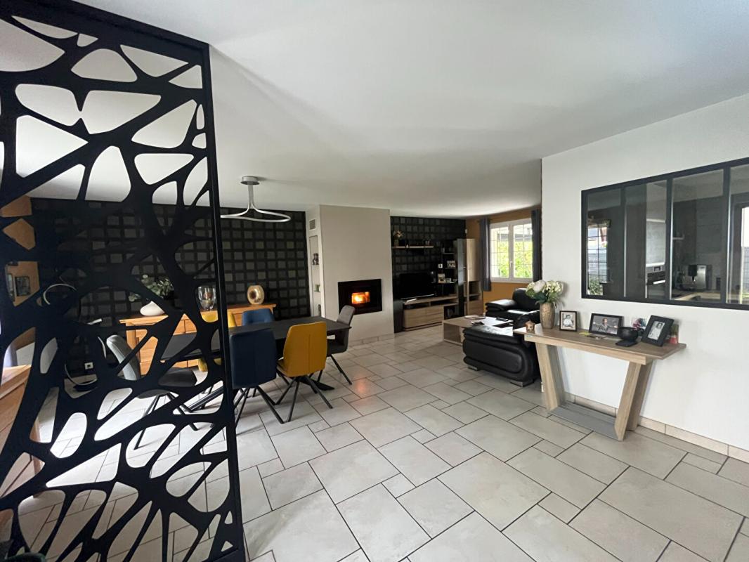 GOURNAY-EN-BRAY MAISON INDIVIDUELLE 5 CHAMBRES 117 M2 SUR SOUS SOL 4