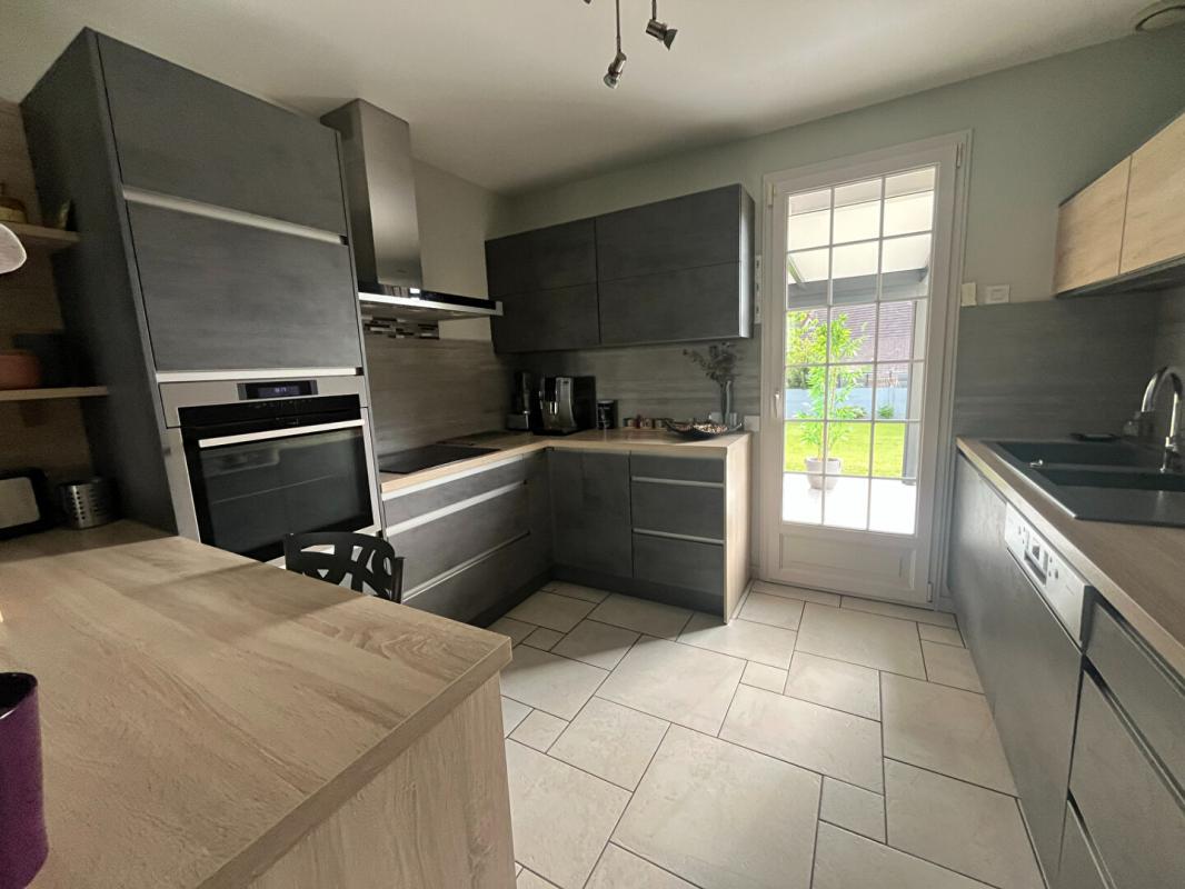 GOURNAY-EN-BRAY MAISON INDIVIDUELLE 5 CHAMBRES 117 M2 SUR SOUS SOL 7