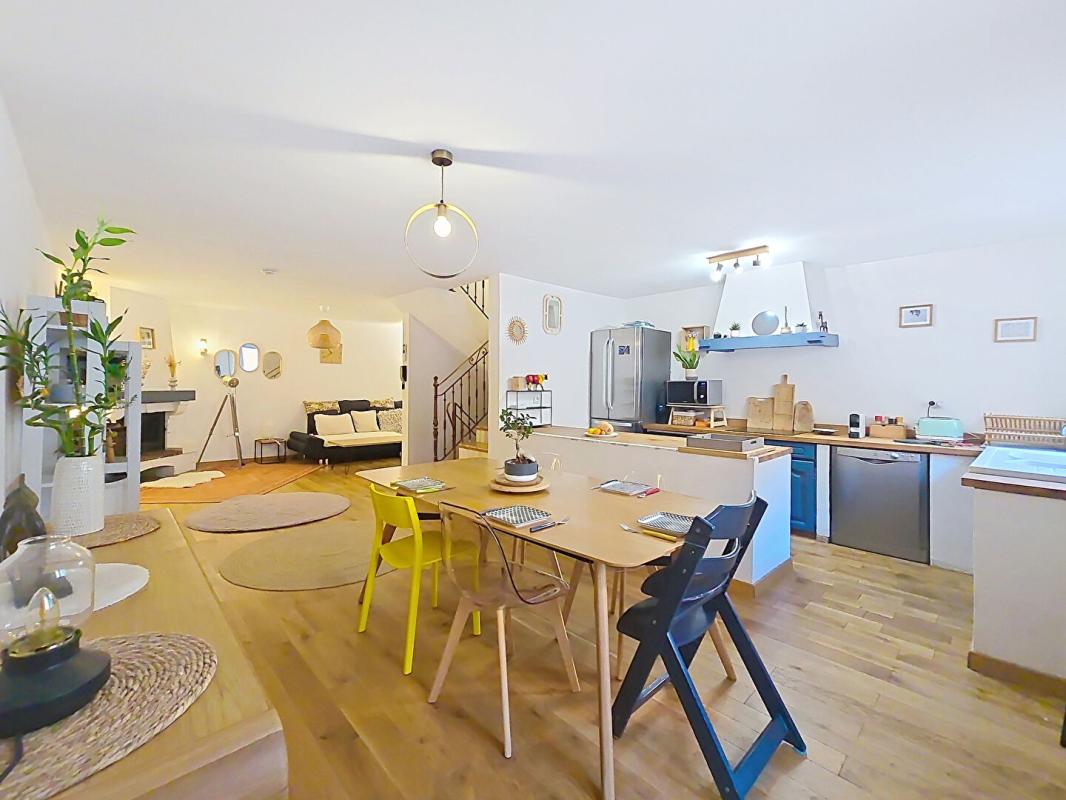 LA VALETTE-DU-VAR Maison de ville - 130 m² climatisé, au calme, vue sur les toits et le Coudon 2