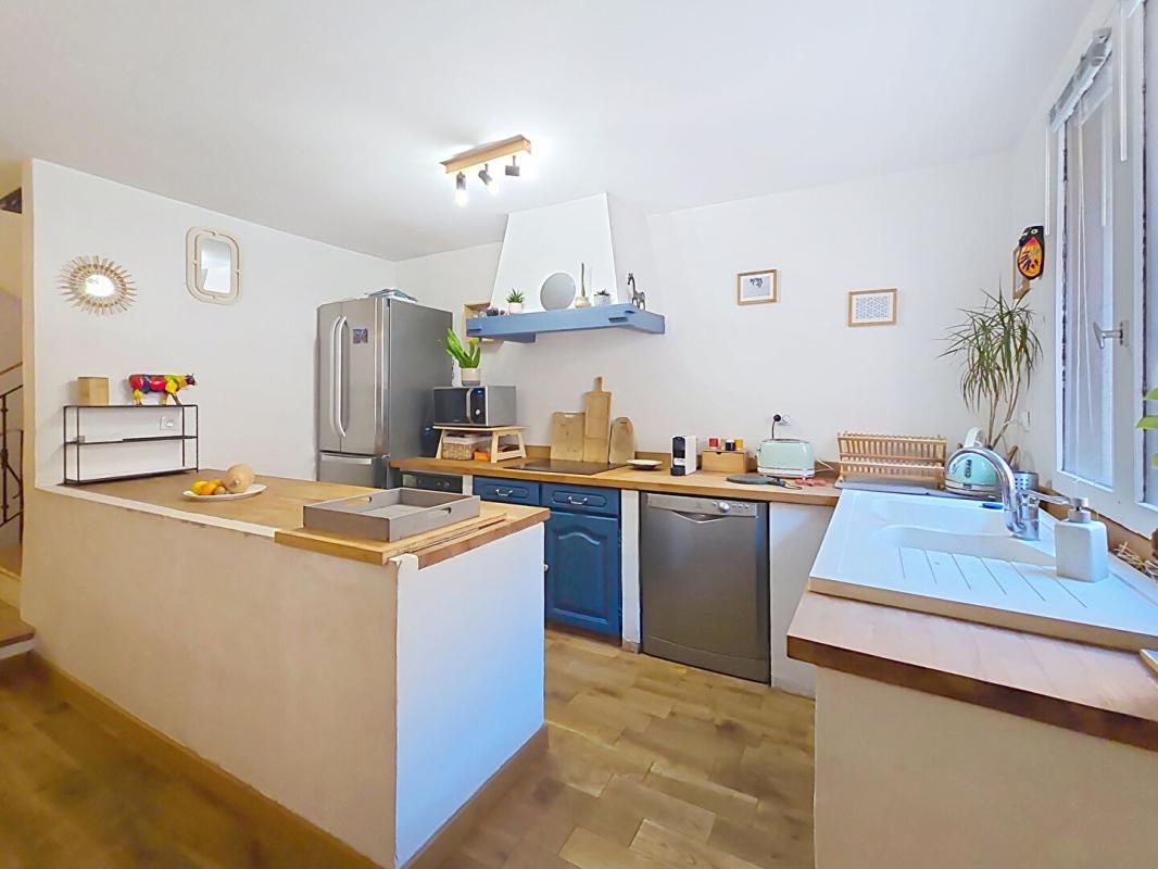 LA VALETTE-DU-VAR Maison de ville - 130 m² climatisé, au calme, vue sur les toits et le Coudon 4