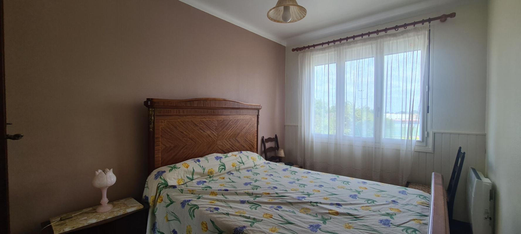 GORGES Maison Gorges 4 P . 3 Chs . 84.1 M² . T 719 M² . Balcon . Garage . Sous sol 11