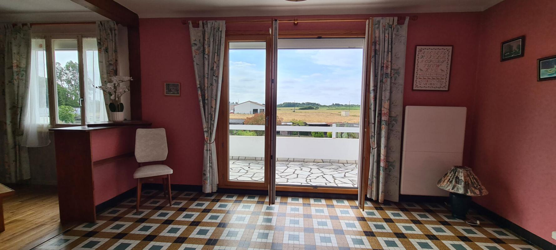 GORGES Maison Gorges 4 P . 3 Chs . 84.1 M² . T 719 M² . Balcon . Garage . Sous sol 9