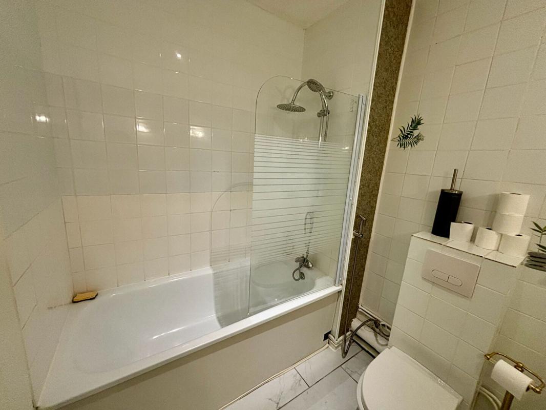 NEVERS Maison mitoyenne des deux côtés ? 101 m² habitables sur terrain de 274 m² - 3 chambres 12