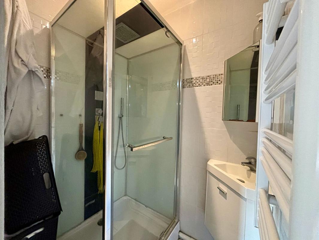 NEVERS Maison mitoyenne des deux côtés ? 101 m² habitables sur terrain de 274 m² - 3 chambres 14