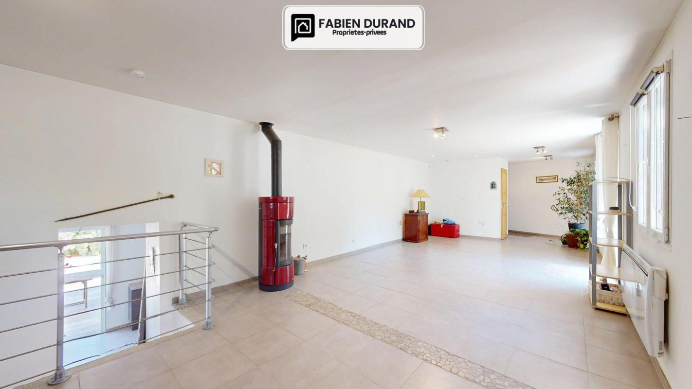 DRAGUIGNAN VILLA 5P RENOVE AVEC PISCINE TERRAIN 600 M² 8