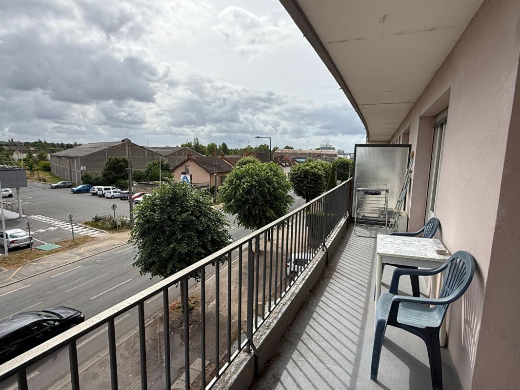 MOULINS Appartement Moulins 3 chambres + cave + garage 1