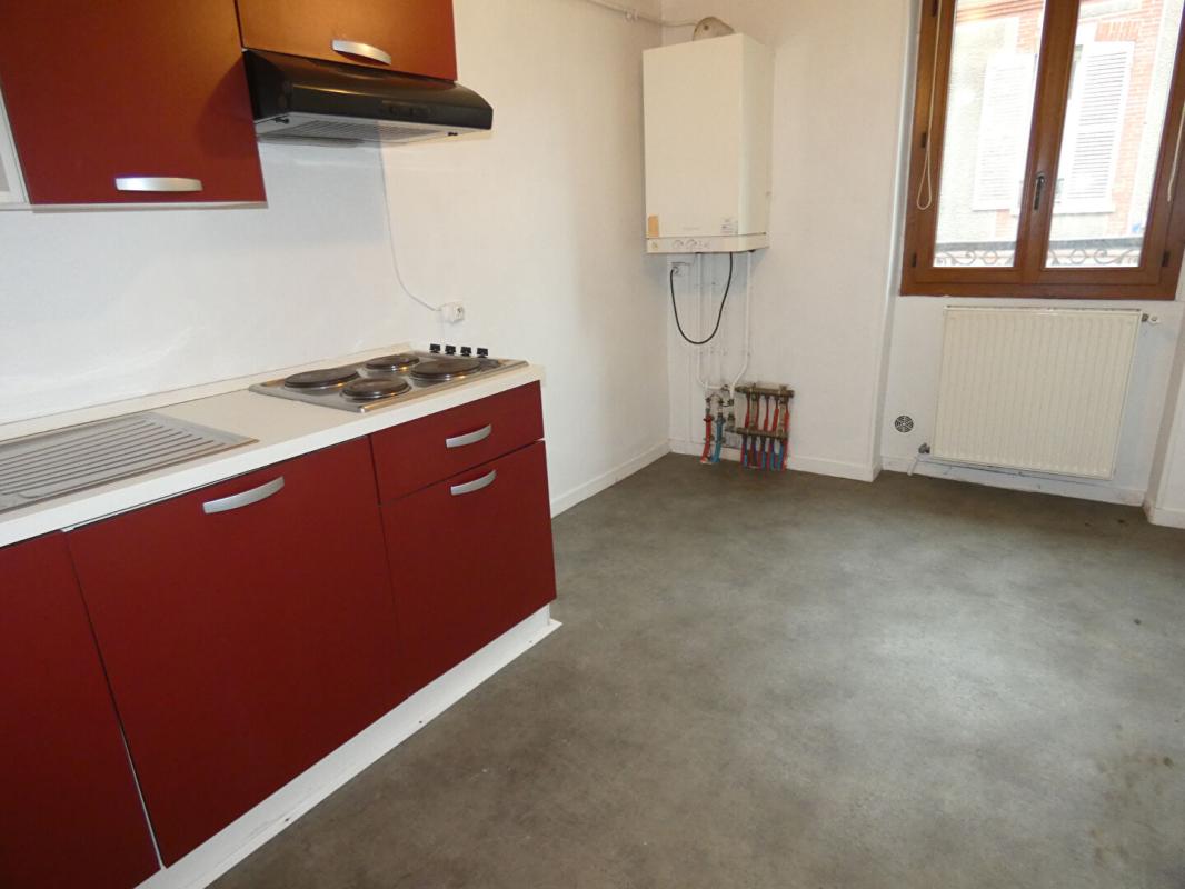 IVRY-LA-BATAILLE Appartement Ivry La Bataille 2 pièce(s) 2