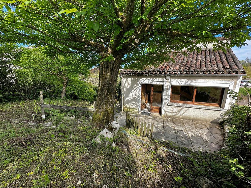 LALBENQUE Lalbenque, Maison de village 3 pièces avec terrasse et jardin 2