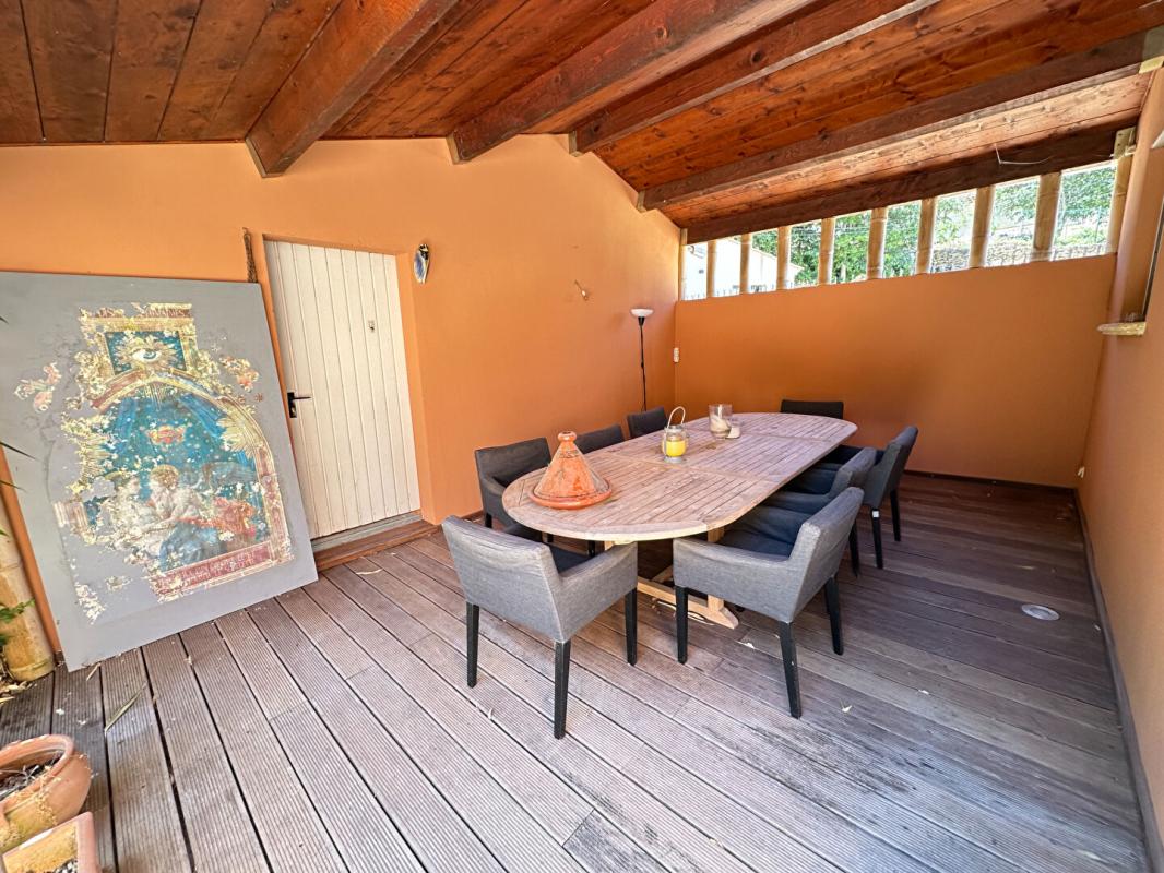 GRANS Maison Meublée Plain Pied 5 Chambres Piscine Lagon Grans 14