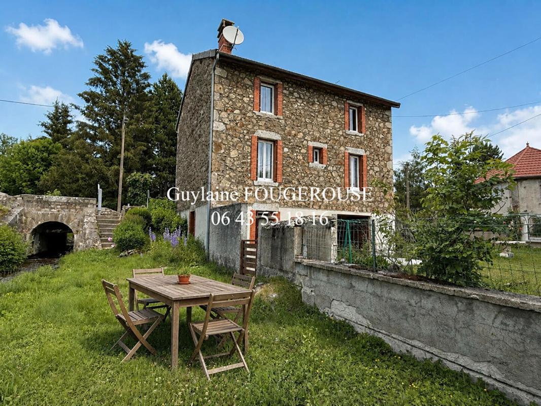 SAINT-ANTHEME Maison 1