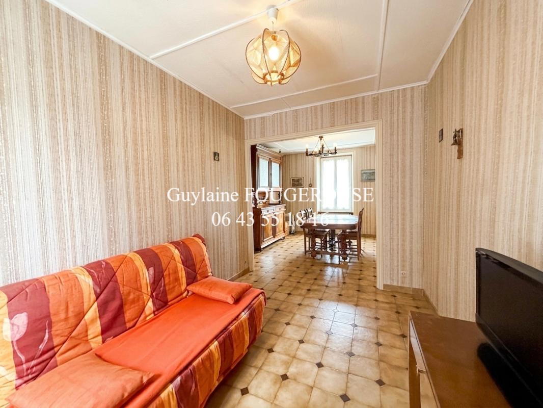 SAINT-ANTHEME Maison 4