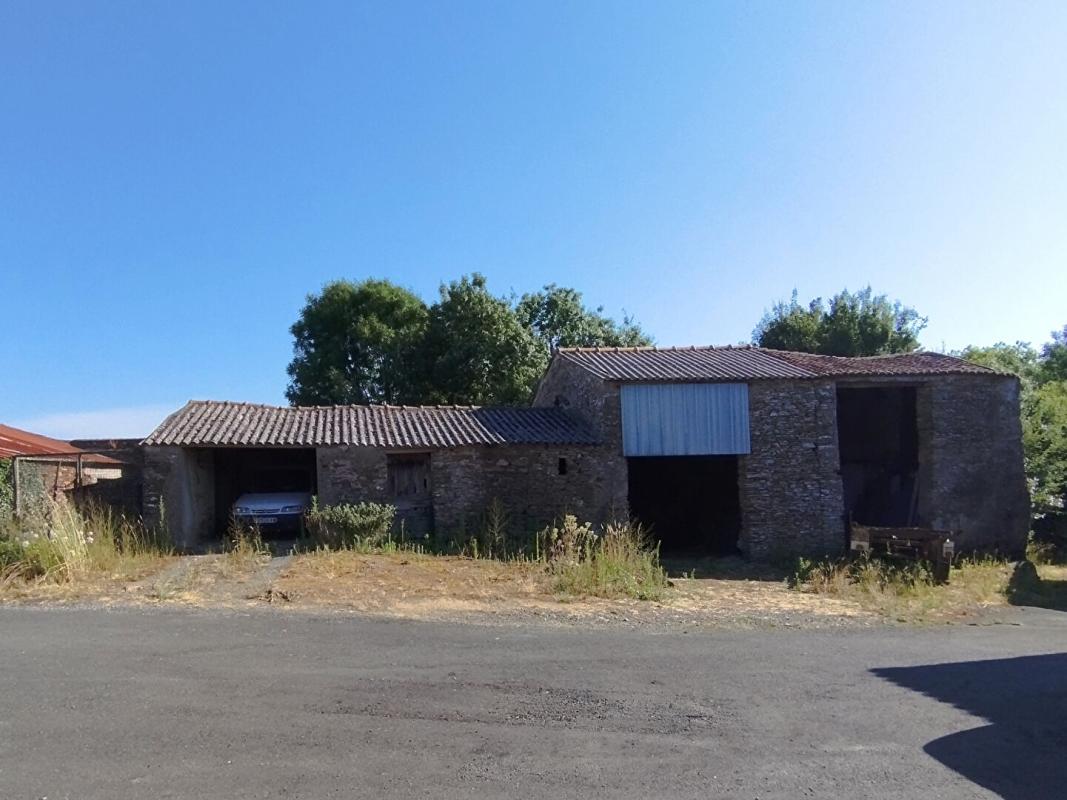 DIVATTE-SUR-LOIRE Grange 115m² à rénover, sur terrain de 830m², Divatte sur Loire (44450) 1