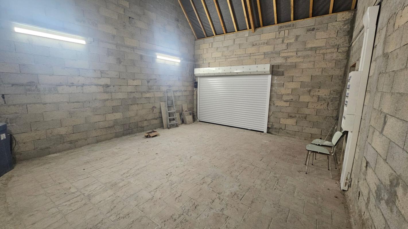HOUDAN Houdan et N12 proche / Maison rénovée 210 m2 / 5 chambres + dépendances 18