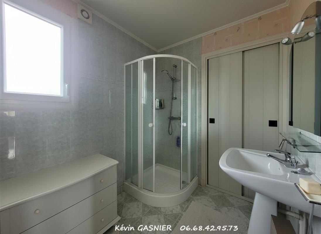 LINARS LINARS (16730) : Maison de 136m2 + 2 garages 10