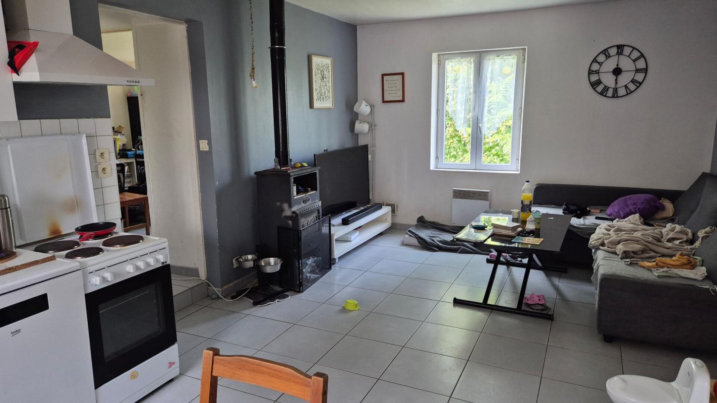 MORLAIX Longère de 4 logements 8 chambres 17