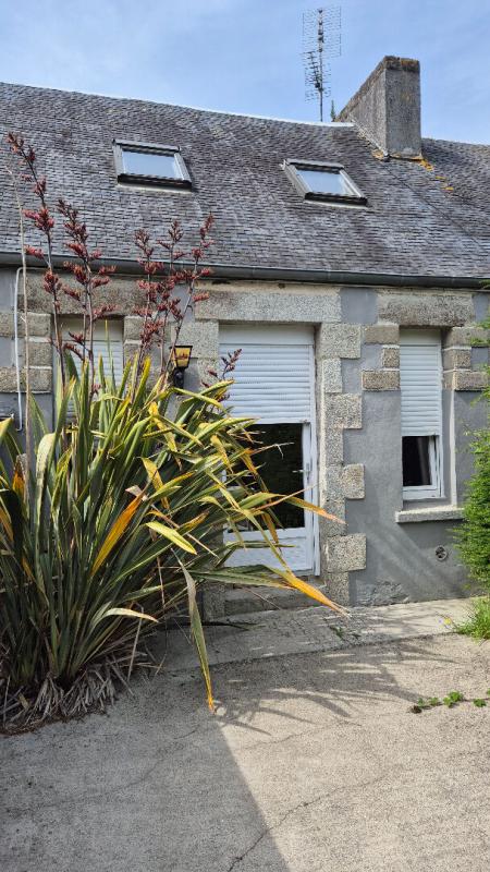 MORLAIX Longère de 4 logements 8 chambres 4