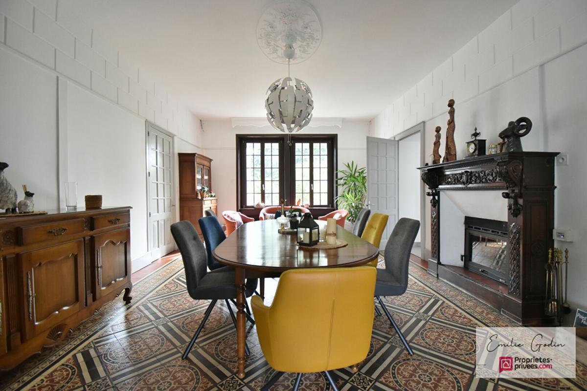 CHOLET Maison Bourgeoise Cholet 11 pièce(s) 278 m2 5
