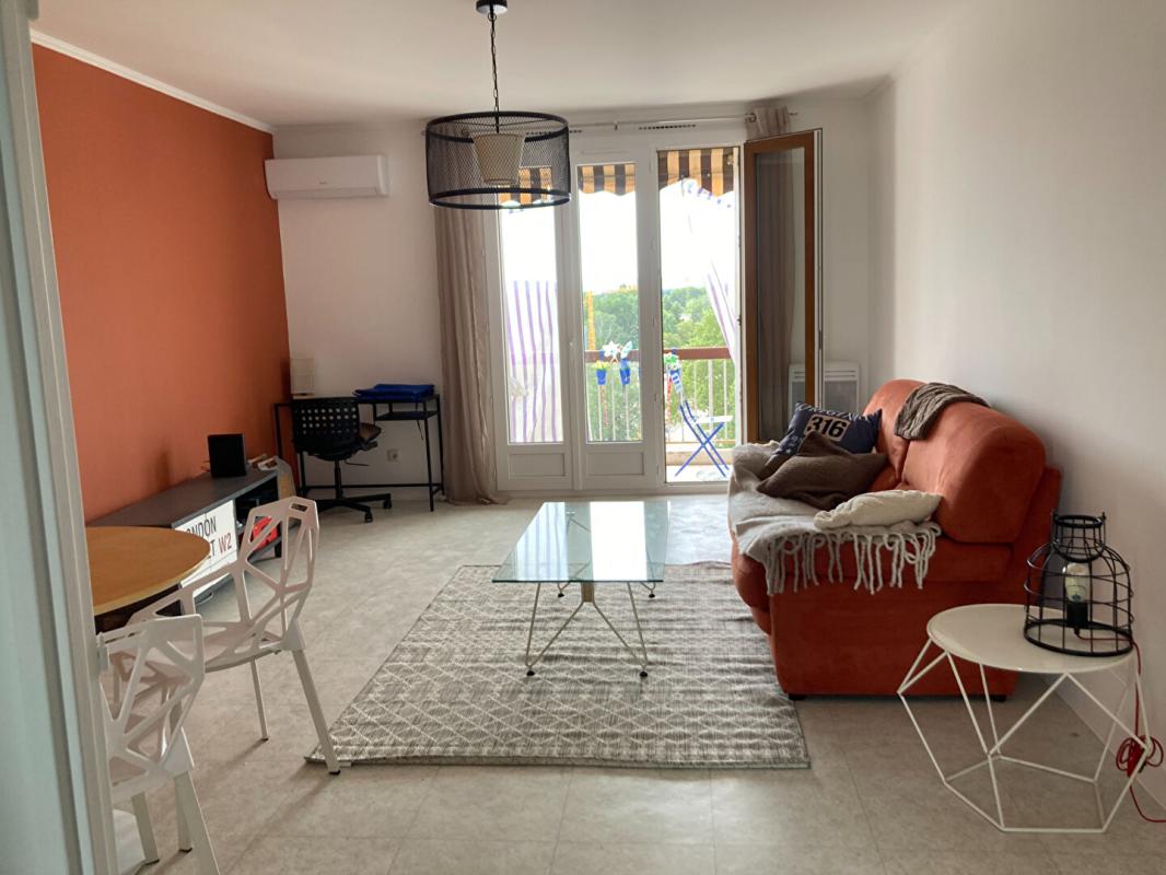 AVIGNON Appartement Avignon 3 pièce(s) 71m2, meublé et équipé, 2 balcons, place de parking 1