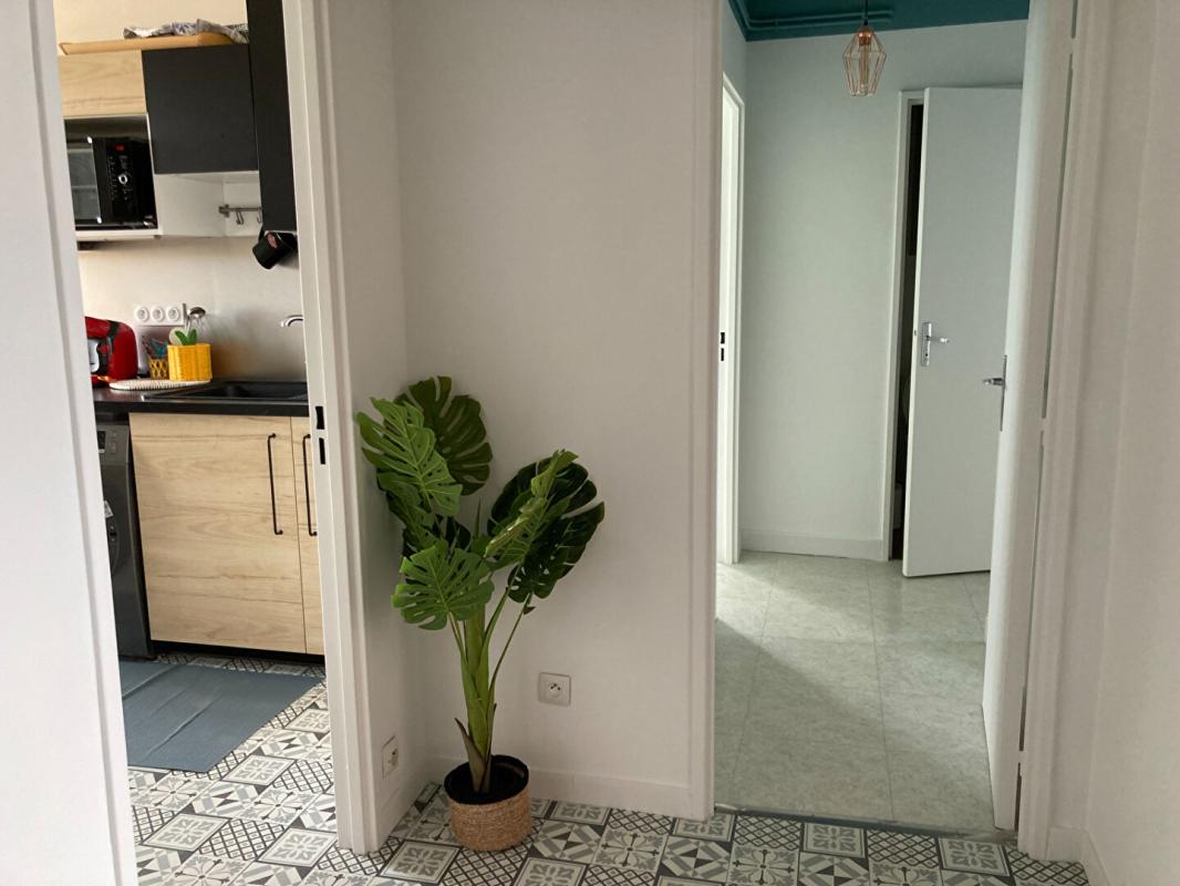 AVIGNON Appartement Avignon 3 pièce(s) 71m2, meublé et équipé, 2 balcons, place de parking 11
