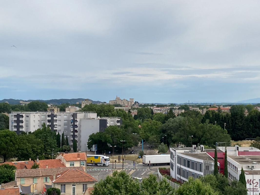 AVIGNON Appartement Avignon 3 pièce(s) 71m2, meublé et équipé, 2 balcons, place de parking 12