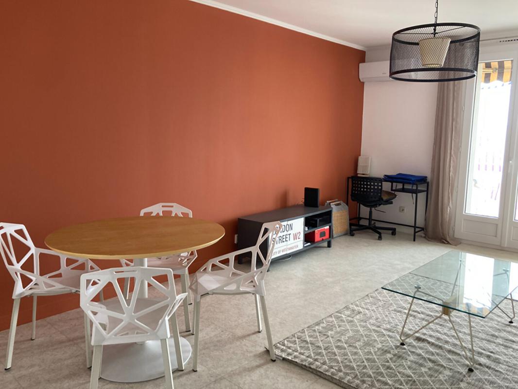AVIGNON Appartement Avignon 3 pièce(s) 71m2, meublé et équipé, 2 balcons, place de parking 6