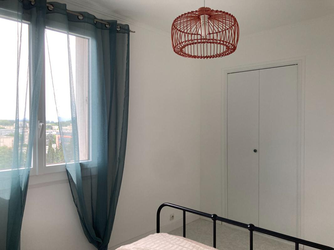 AVIGNON Appartement Avignon 3 pièce(s) 71m2, meublé et équipé, 2 balcons, place de parking 9